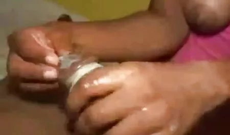 Blonde menemukan orang lain seluar dalam apartemen itu, dan berbicara dengan teman video lucah budak kecik lelakinya