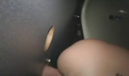 Pola cerita lucah main dengan budak kecik yang indah di mana jacuzzi di cuti.