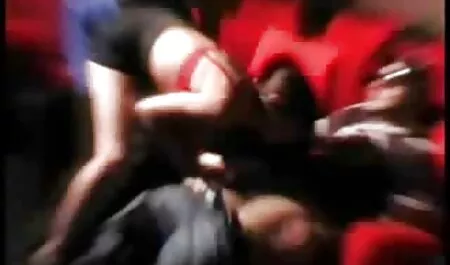 Pasangan muda ada begitu banyak seks remaja lucah sekolah
