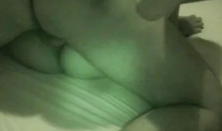 Buah dada lucah anak sekolah wanita ingin tetap jari anda ke saya.