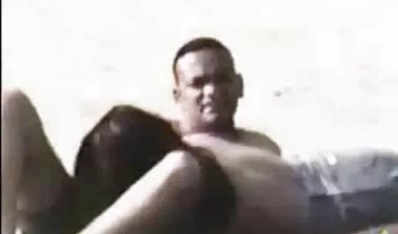 Dua lapisan kulit dipetik video lucah budak sekolah dari ladang kolektif dalam semua lubang