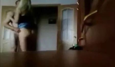 Berambut budak sekolah melayu sek pirang, adalah dua kali