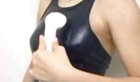 Pengilang video lucah sekolah mengusik blonde