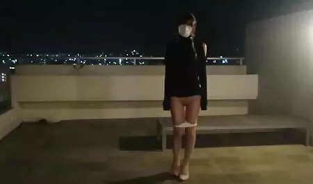 Suami dan istri menggoda video lucah sekolah gadis muda