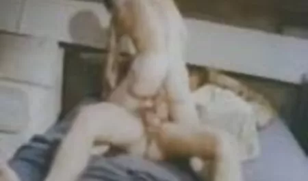 Ira adalah video bogel budak melayu gila tentang anal.