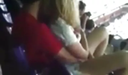 Lesbian kuda menjaga video lucah budak sekolah mereka diancam
