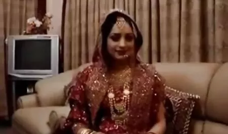 Seorang video lucah budak 12 tahun pelajar muda menikmati seks romantis di pagi hari
