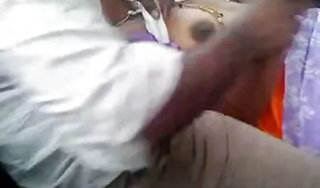 Perang telah tawaran budak sekolah melayu seks yang menarik untuk botak tali.